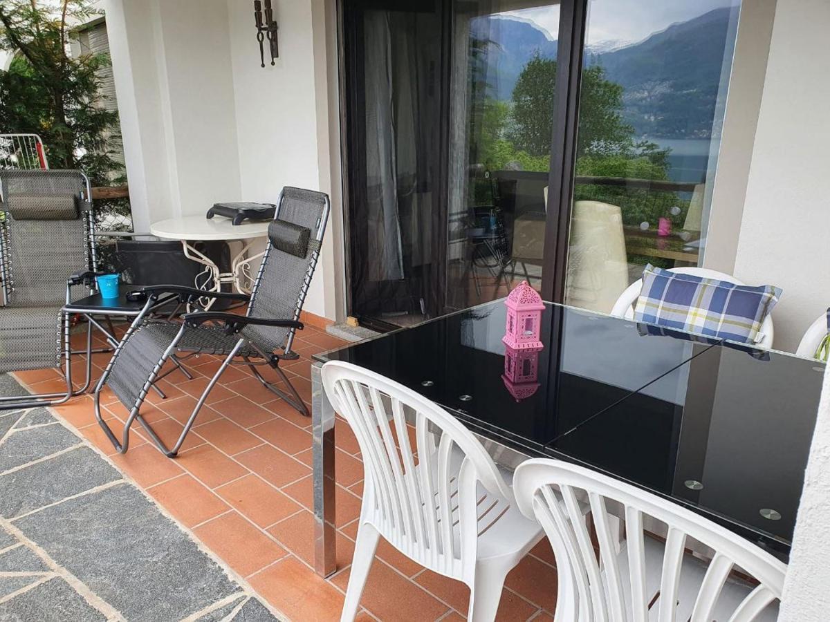 1 Zimmer Apartment Mit Seesicht Und Pool Gambarogno Dış mekan fotoğraf
